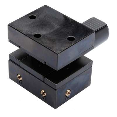 Прямоугольный резцедержатель с множеством гнезд, перевернутый, форма D2, 50-32-105 по DIN 69880 (ISO 10889)